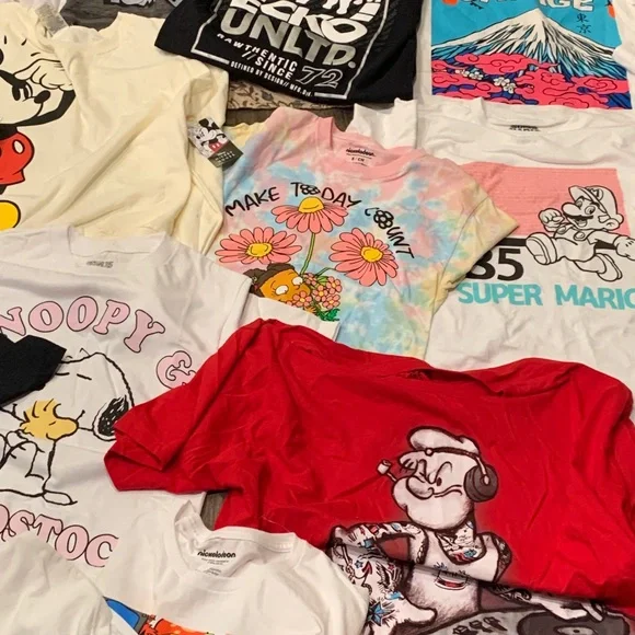 NWOT 28 Shirt Nintendo, Guess,Disney, Nickelodeon,Philosophy and More - Picture 9 of 13